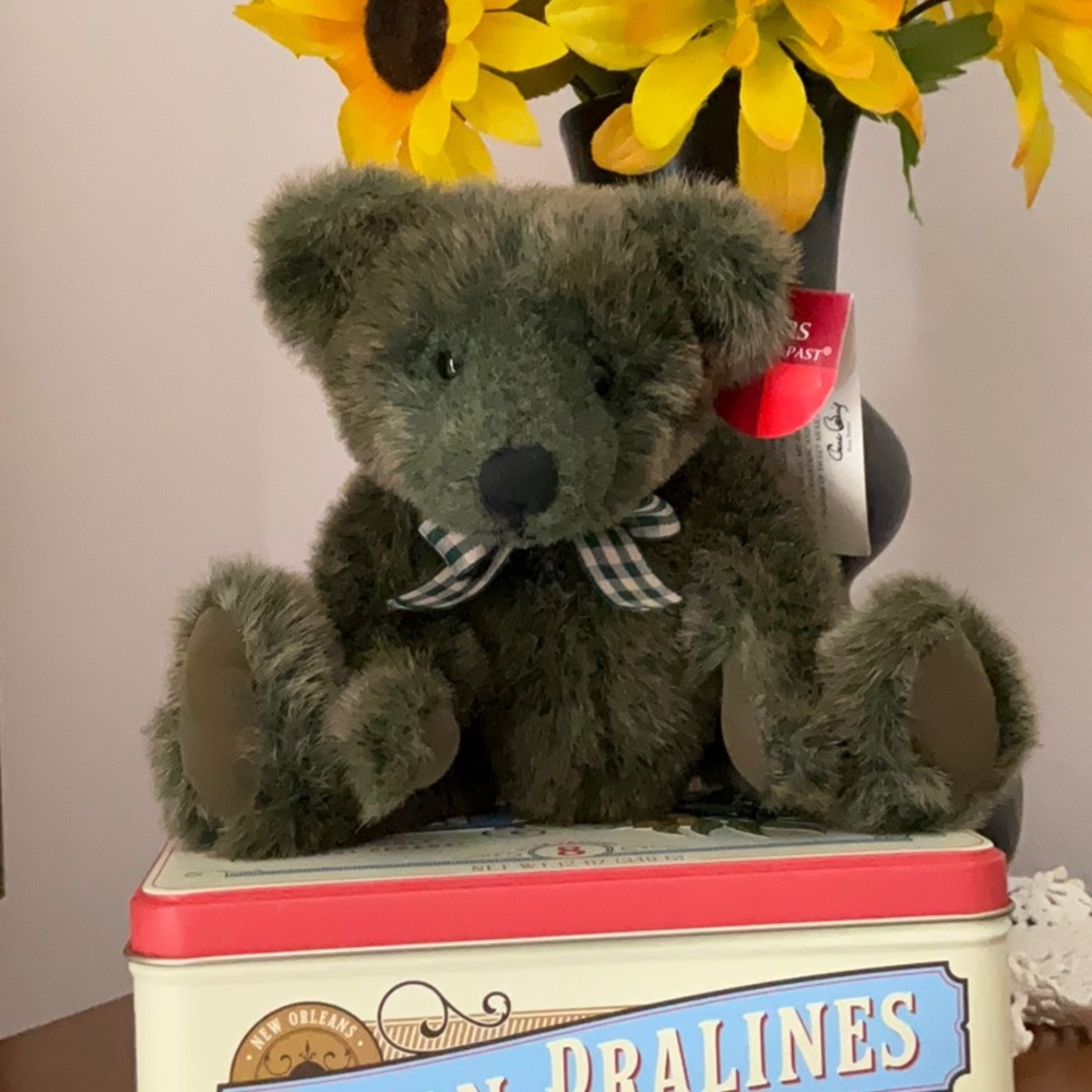 Russ Berrie Winslow Plush Teddy Bear